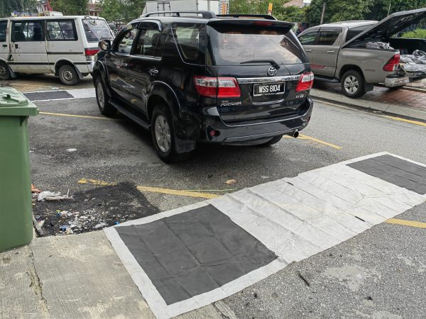 TOYOTA FORTUNER 2012 - Image 8