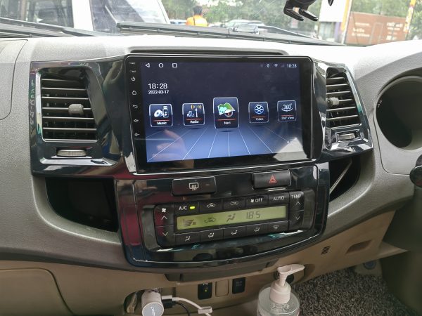 TOYOTA FORTUNER 2012 - Image 10